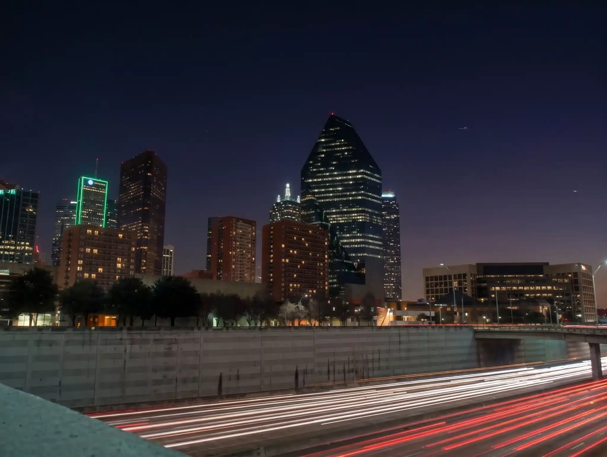 Rampa 366 de la autopista Woodall Rodgers, en el centro de Dallas