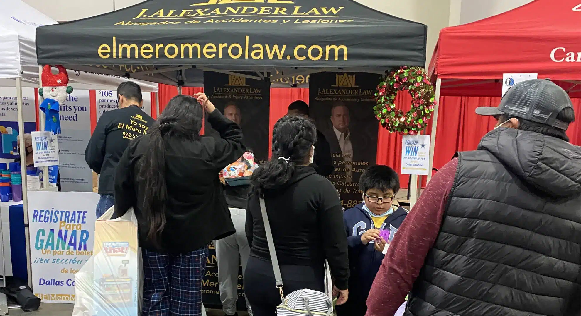 El bufete de abogados J. Alexander en «Christmas in the Park 2022»